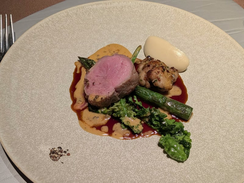 A meat course at THE JEWELS